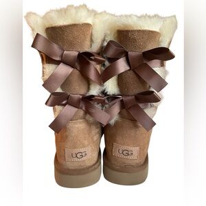 UGG Bailey Bow II Ladies Boots Size 10